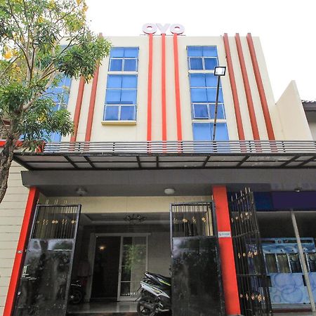 Super Oyo Capital O 175 K-60 Residence Surabaya Kültér fotó