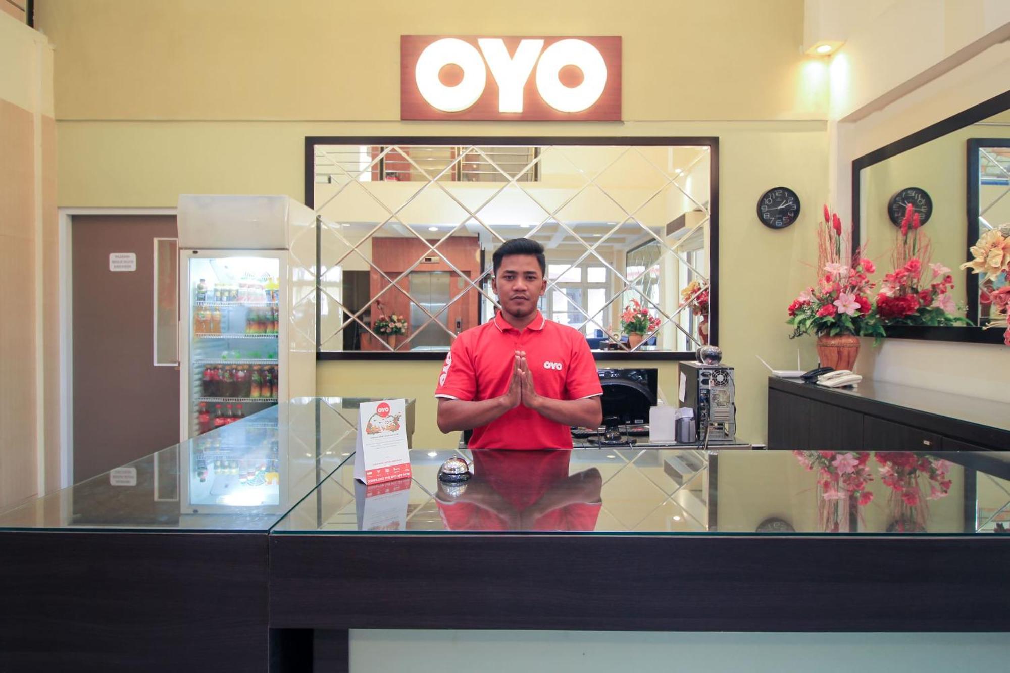 Super Oyo Capital O 175 K-60 Residence Surabaya Kültér fotó