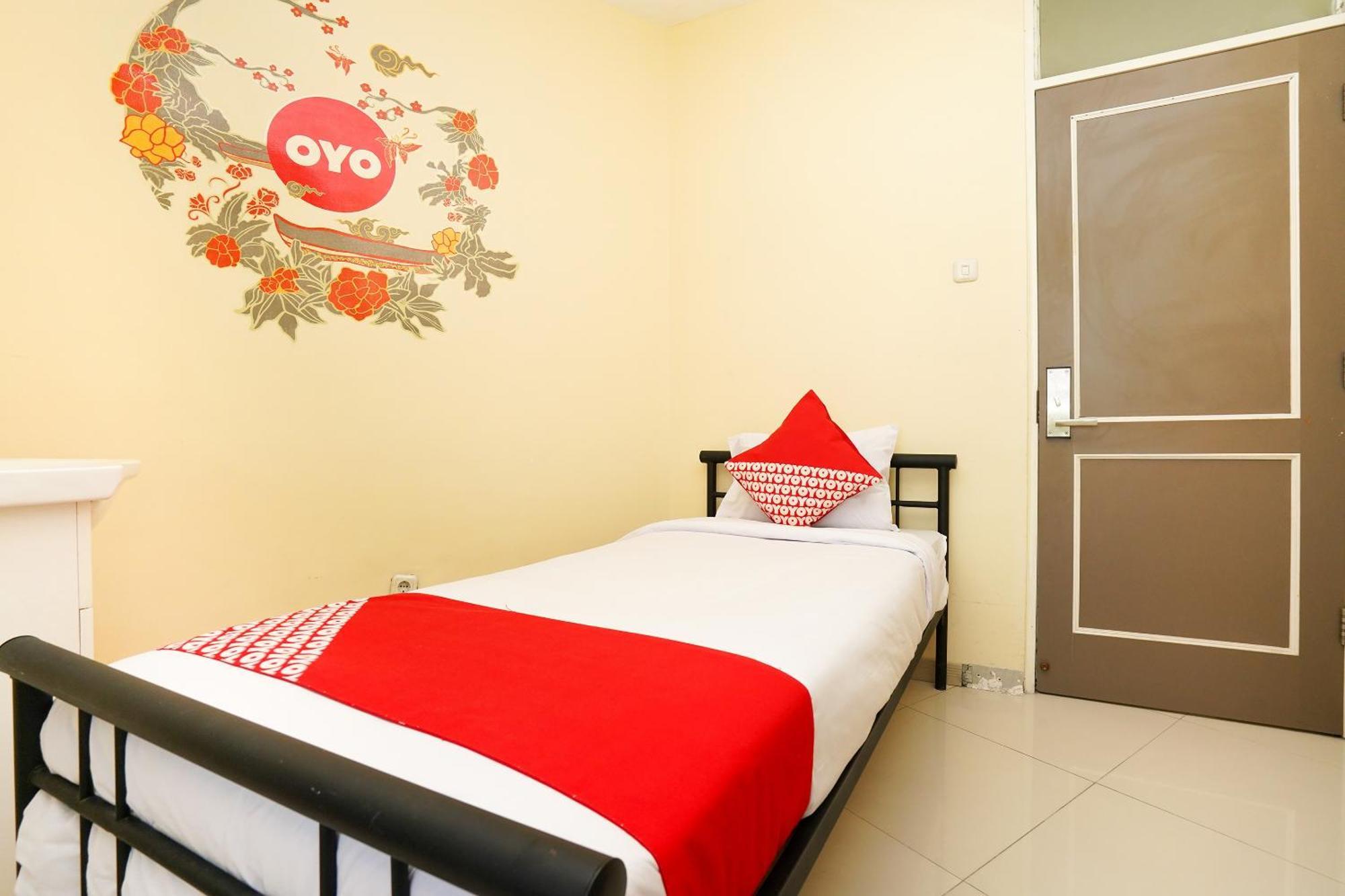 Super Oyo Capital O 175 K-60 Residence Surabaya Kültér fotó