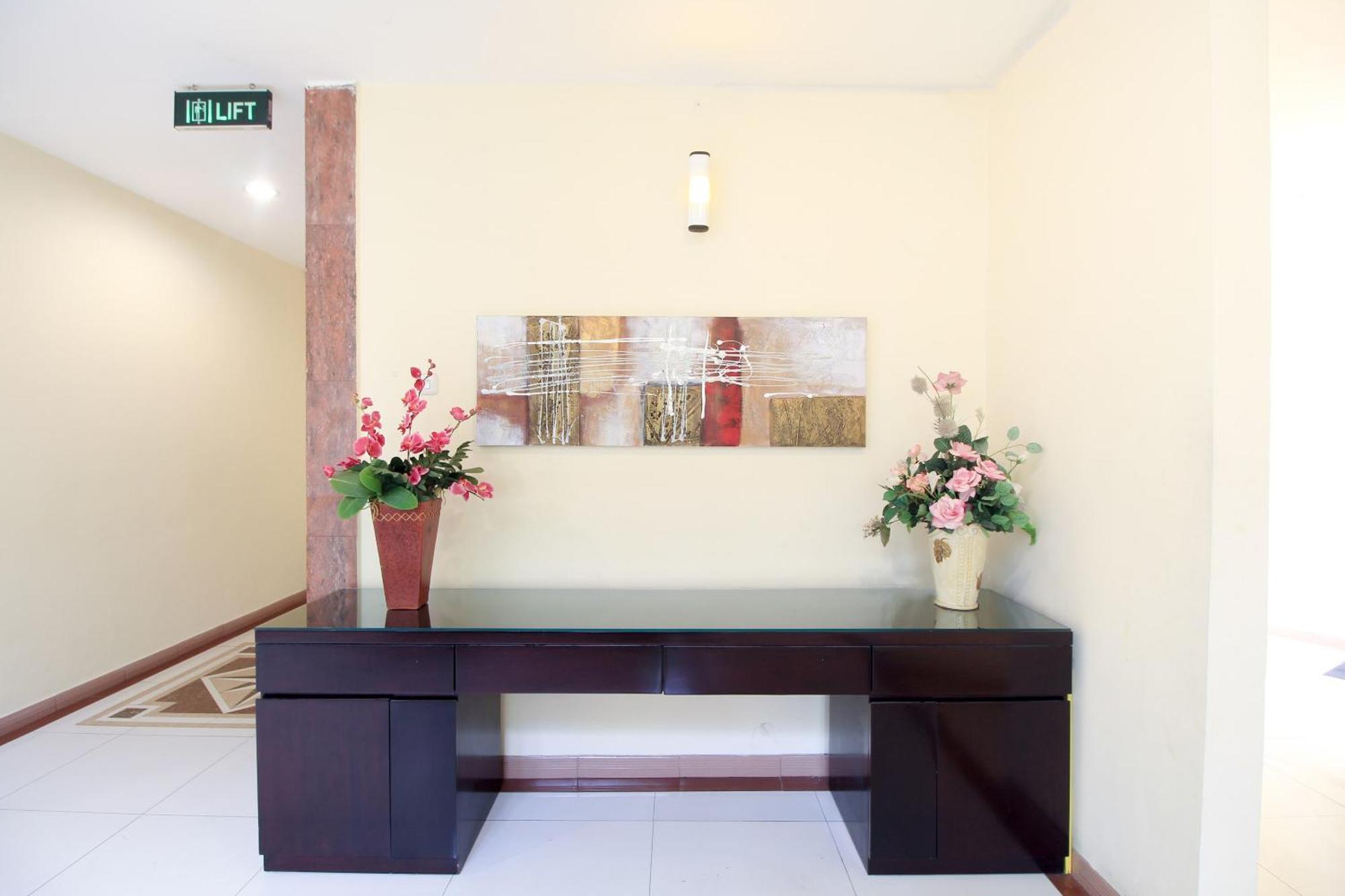 Super Oyo Capital O 175 K-60 Residence Surabaya Kültér fotó
