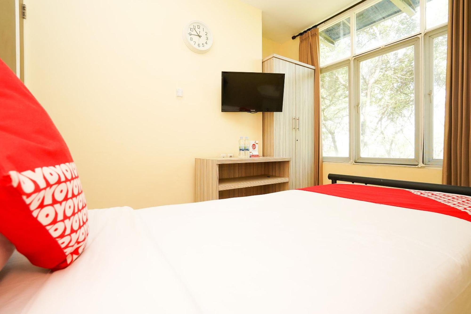 Super Oyo Capital O 175 K-60 Residence Surabaya Kültér fotó